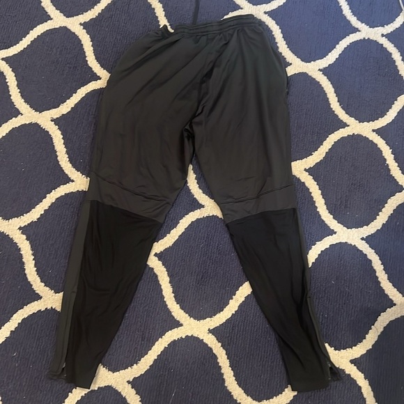 Nike Sweatpants - Picture 3 of 3